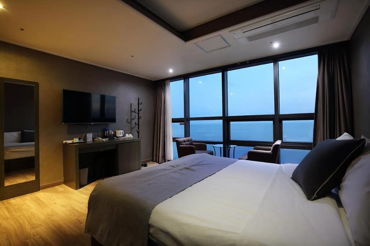Nuri Hotel Busan 3*,